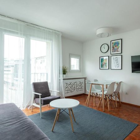 Samba Apartment Вроцлав Екстериор снимка