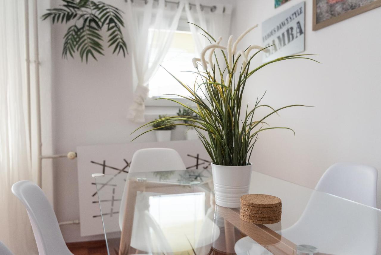 Samba Apartment Вроцлав Екстериор снимка